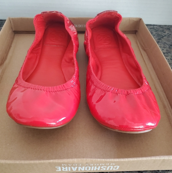 Tory Burch Patent Leather Flat Shoes size 8.5 M. - Picture 4 of 14